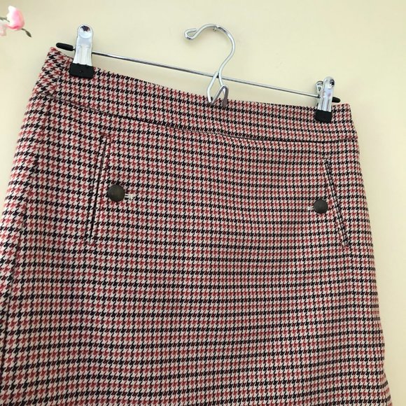 Ann Taylor LOFT Houndstooth Mini Skirt Size 2P - Picture 3 of 6